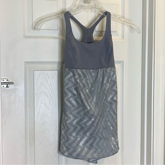 Lululemon Venus Tank Top With Shelf Bra Fossil Gray White Size 4. - Picture 3 of 8